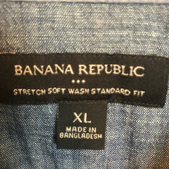 Banana Republic Short Sleeve Casual Dress Shirt - Picture 3 of 4